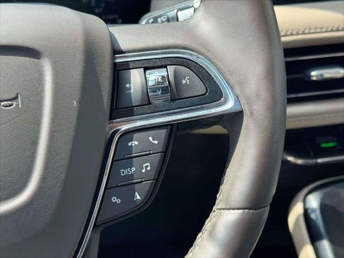 Used 2022 Lincoln Nautilus Reserve AWD/4WD image 26