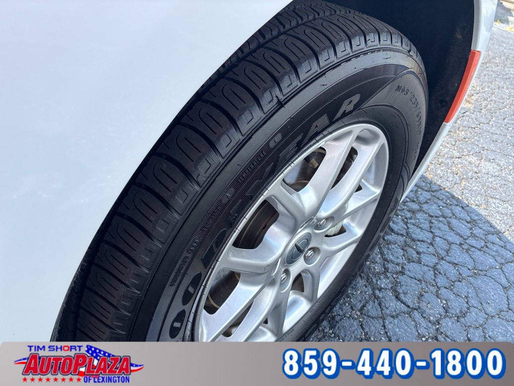 Used 2025 Chrysler Pacifica Select FWD image 12