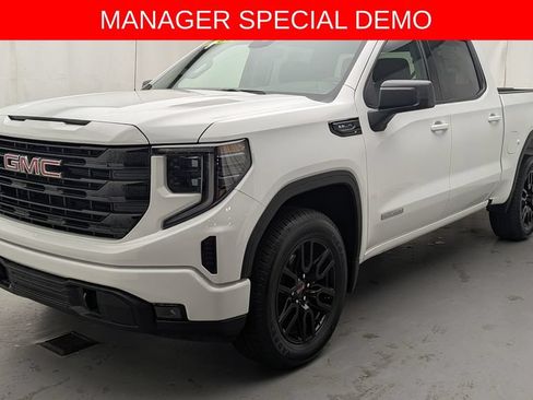 Used 2026 GMC Sierra 1500 Elevation AWD/4WD image 2