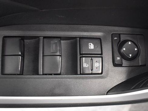 Used 2024 Toyota RAV4 LE AWD/4WD image 21
