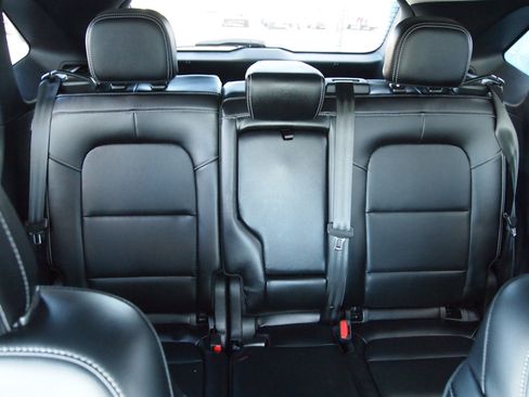 Used 2022 Ford Escape Titanium image 25