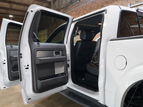 Used 2014 Ford F150 Raptor w/ Equipment Group 801A Luxury image 40