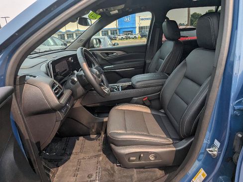 Used 2024 Chevrolet Traverse LT w/ Enhanced Driving Package FWD image 19