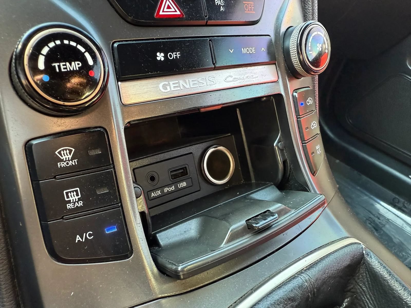 Used 2013 Hyundai Genesis 2.0T RWD image 32