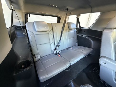 Used 2018 Chevrolet Suburban LT AWD/4WD image 14