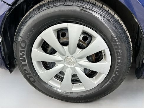 Used 2013 Toyota Corolla L FWD image 28