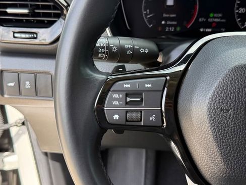 Used 2024 Honda Pilot Touring image 15