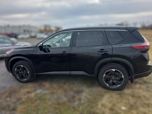 Certified 2024 Nissan Rogue SV w/ SV Premium Package image 4