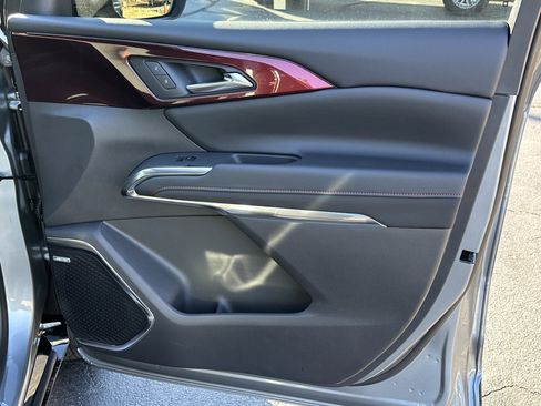 New 2026 Chevrolet Traverse RS w/ LPO, Floor Liner Package image 17