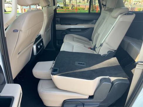 Used 2024 Ford Expedition Max Limited RWD image 18