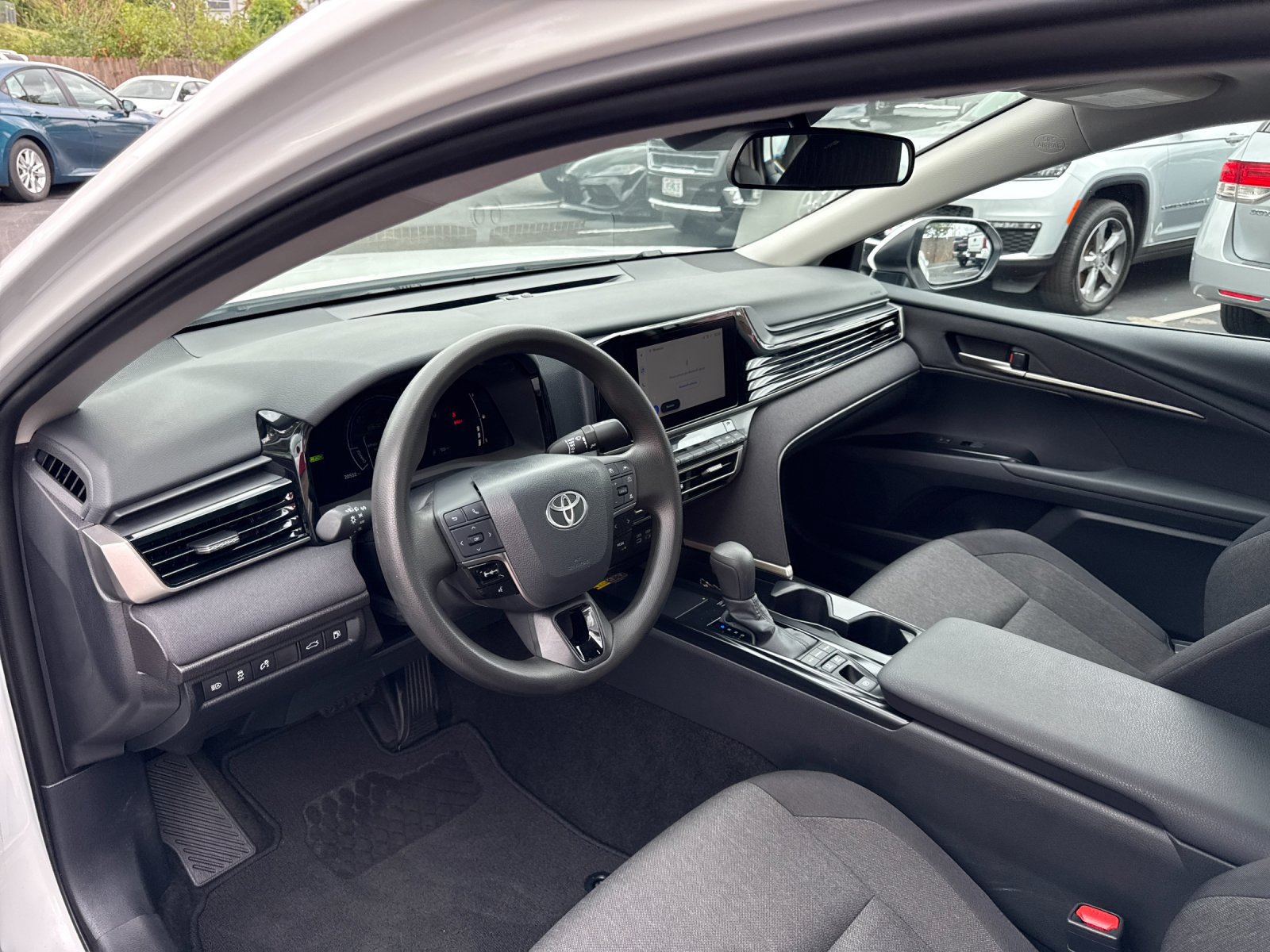 Used 2026 Toyota Camry LE FWD image 10