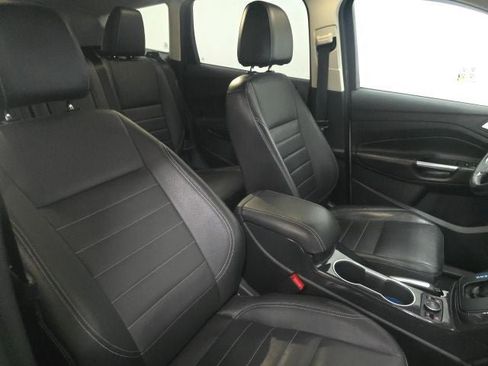 Used 2014 Ford Escape Titanium FWD image 4