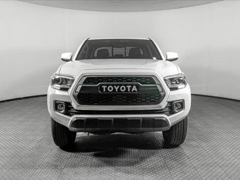 Used 2022 Toyota Tacoma SR5 RWD image 12