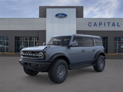 New 2025 Ford Bronco Outer Banks w/ Sasquatch Package