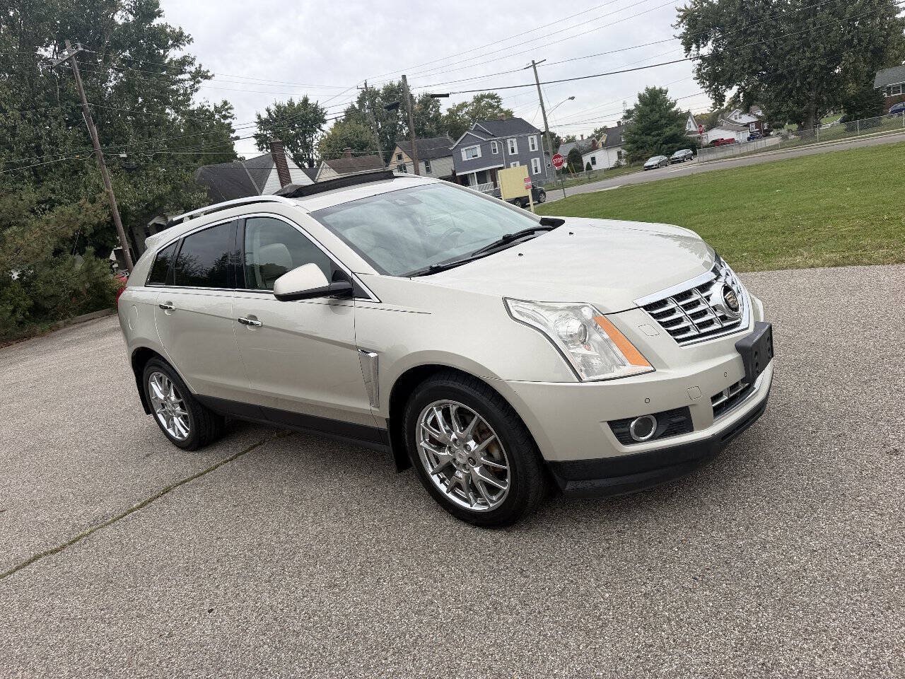 Used 2013 Cadillac SRX Performance w/ Driver Awareness Package FWD image 5