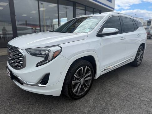 Used 2019 GMC Terrain Denali w/ Advanced Safety Package AWD/4WD image 1