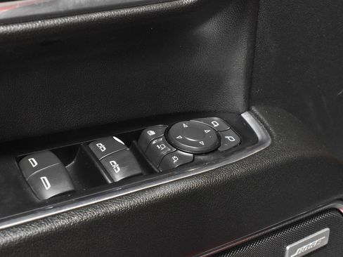 Used 2024 GMC Sierra 2500 SLT w/ SLT Convenience Package image 12