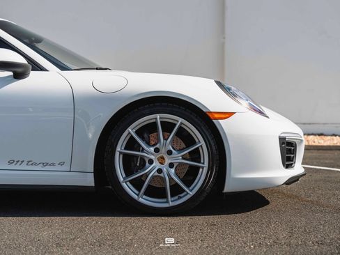 Used 2019 Porsche 911 Targa 4 AWD/4WD image 33