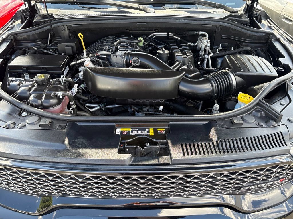 Used 2022 Dodge Durango SXT w/ Blacktop Package AWD/4WD image 13