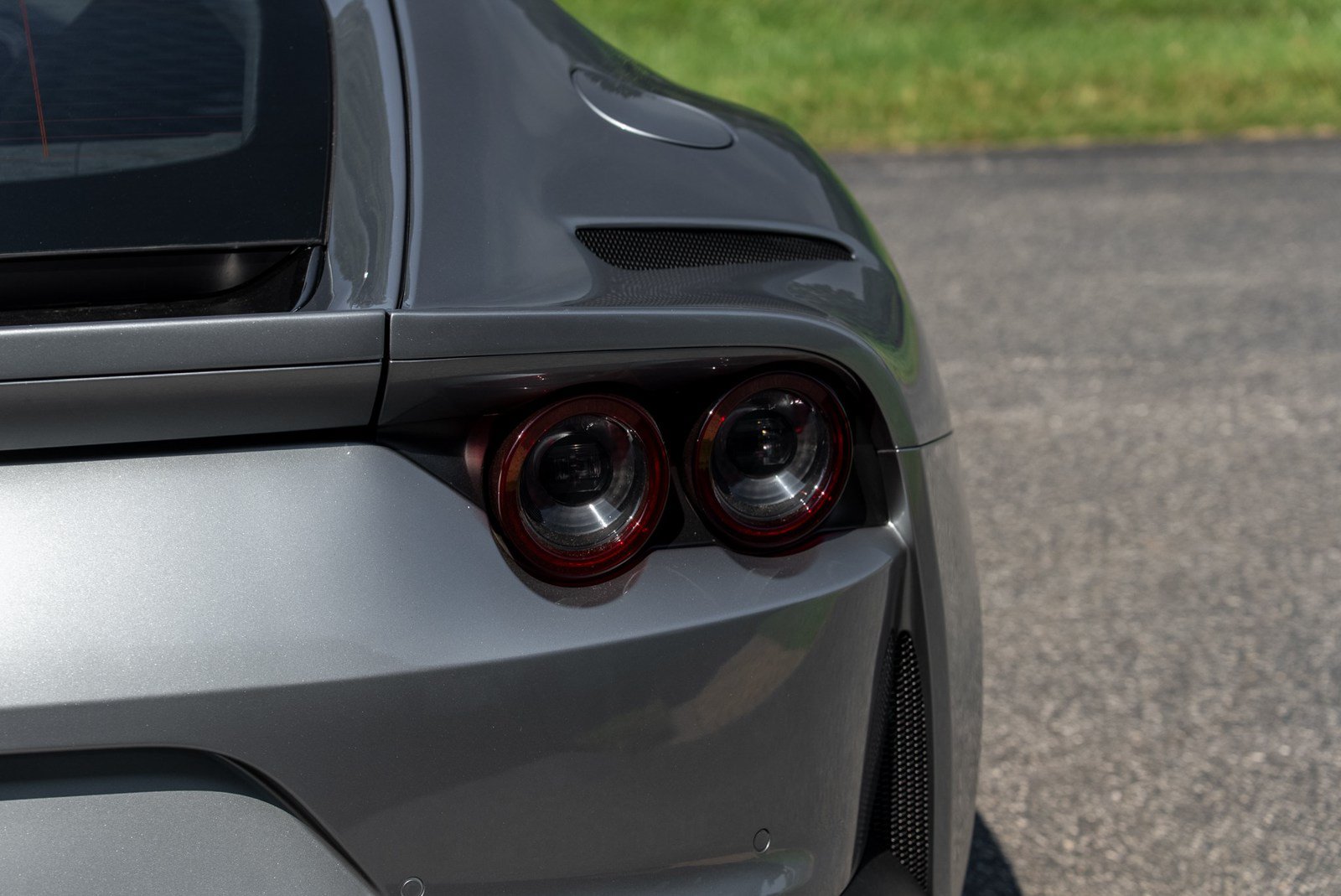 Used 2020 Ferrari 812 Superfast RWD image 14