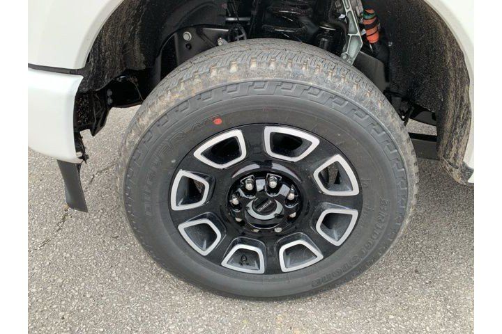 New 2025 Ford F250 Platinum AWD/4WD image 31