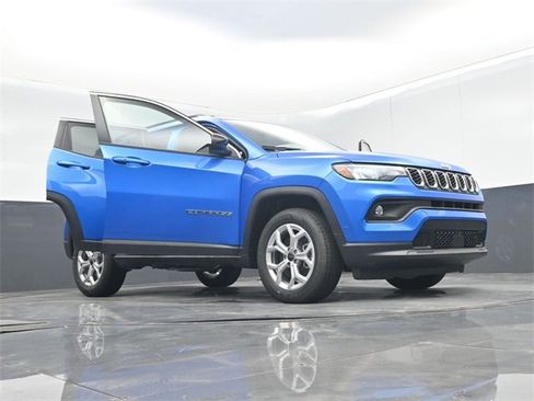 New 2025 Jeep Compass Latitude image 62