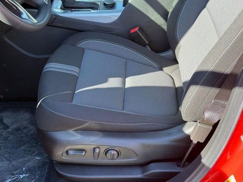 Used 2025 Chevrolet Blazer LT image 20