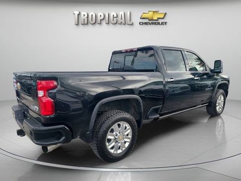 Used 2023 Chevrolet Silverado 2500 High Country w/ Z71 Off-Road Package image 5