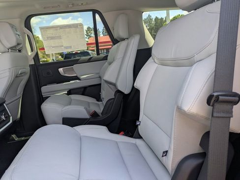 New 2026 Ford Expedition Platinum w/ Driver's Package AWD/4WD image 16