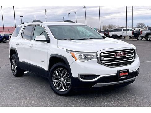 Used 2018 GMC Acadia SLT image 2
