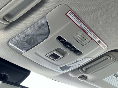 Used 2020 Toyota Corolla LE image 30