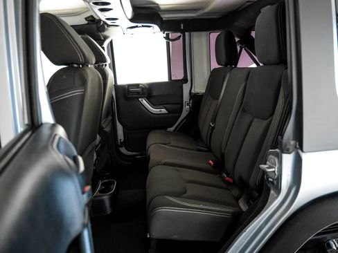 Used 2014 Jeep Wrangler Unlimited Rubicon w/ Max Tow Package image 35