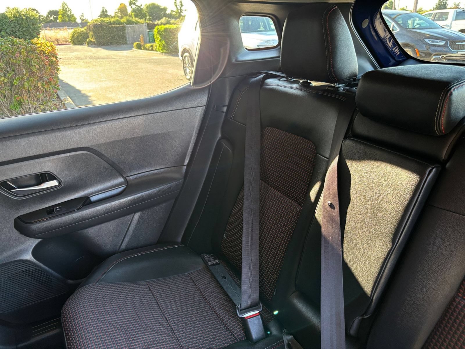 Used 2026 Nissan Kicks SR AWD/4WD image 38