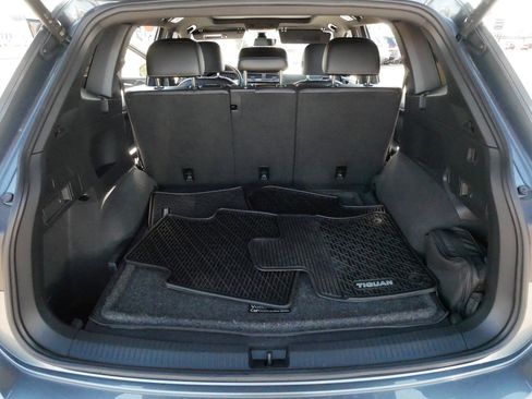 Used 2024 Volkswagen Tiguan SEL R-Line w/ MDO Package, Two-Row AWD/4WD image 17