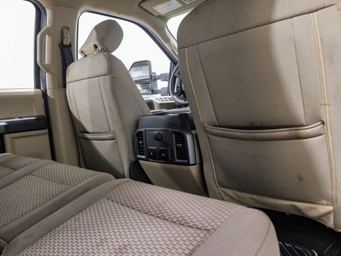 Used 2021 Ford F350 XLT w/ XLT Premium Package image 34