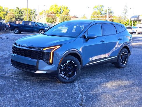 New 2026 Kia Sportage S image 1