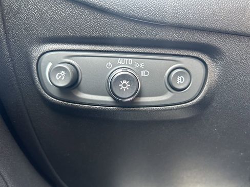 Used 2020 Chevrolet Equinox LT w/ Driver Convenience Package image 23