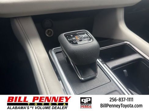 Used 2022 Nissan Pathfinder SL image 31