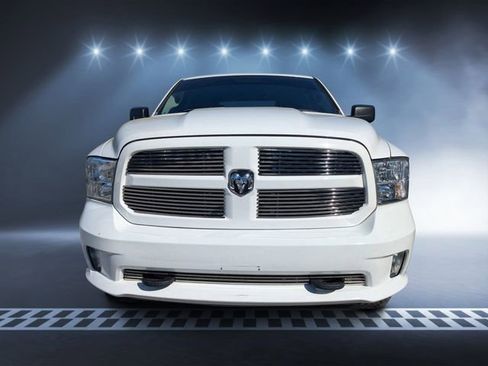 Used 2018 RAM 1500 Express w/ Express Value Package image 8