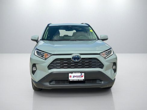 Used 2021 Toyota RAV4 XLE w/ Convenience Package AWD/4WD image 2