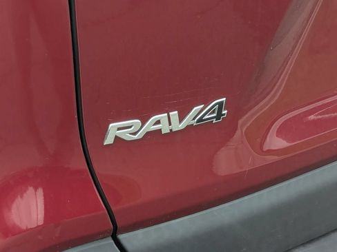 Used 2023 Toyota RAV4 XLE w/ Convenience Package FWD image 11
