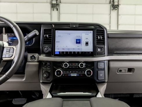 Used 2026 Ford F450 Platinum w/ Platinum Plus Package AWD/4WD image 11