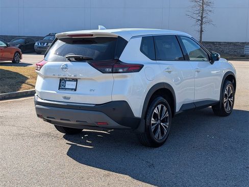 Used 2021 Nissan Rogue SV image 5