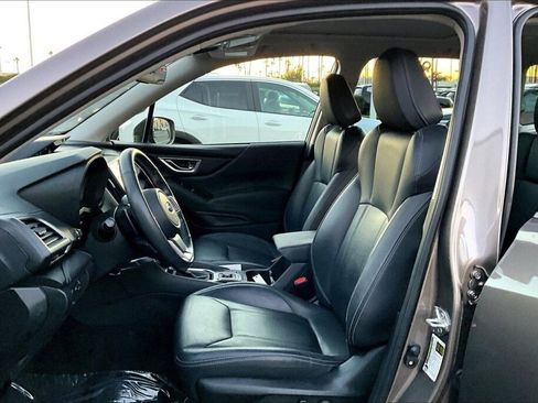 Used 2023 Subaru Forester Touring image 14