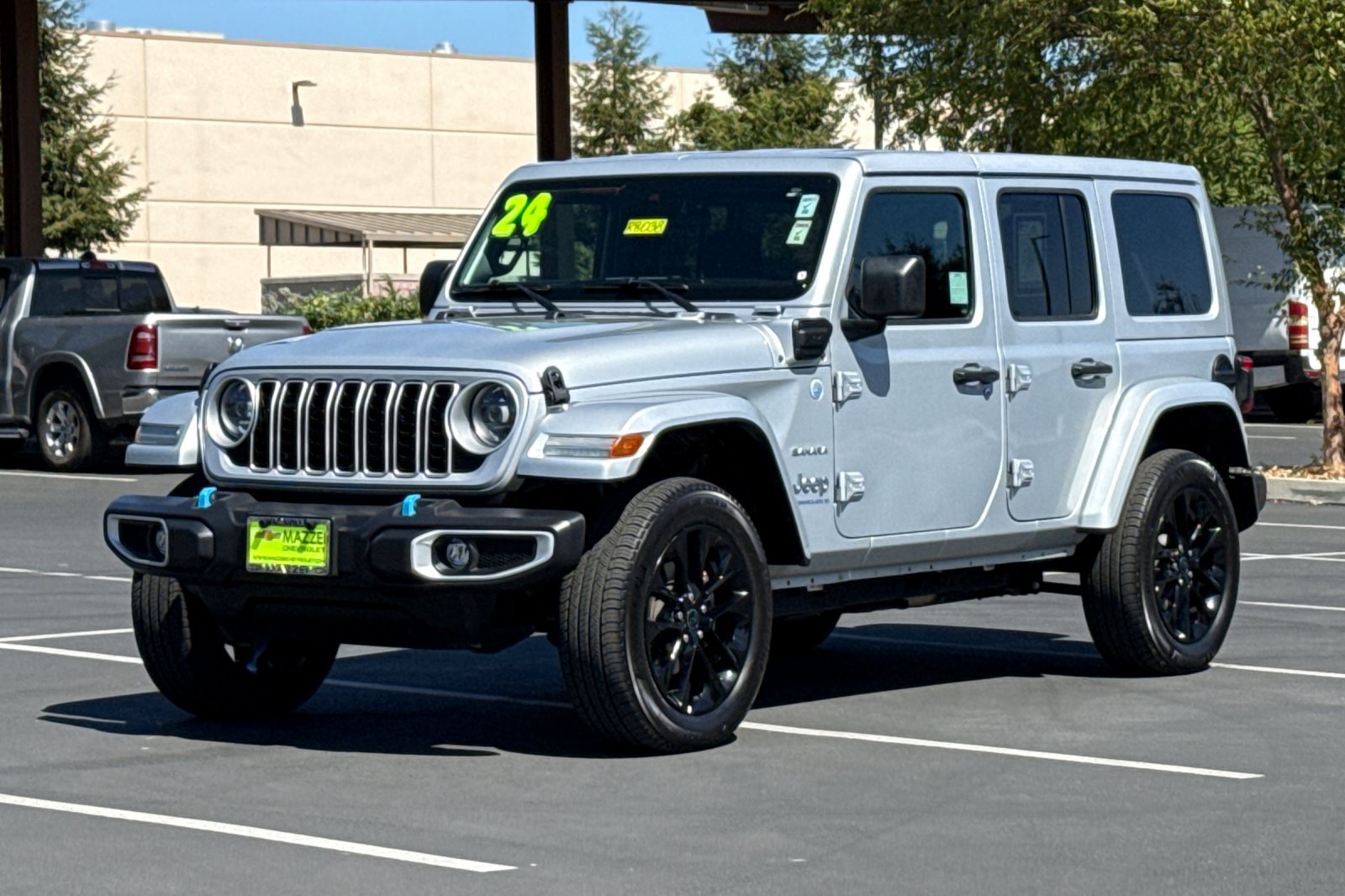 Used 2024 Jeep Wrangler Unlimited Sahara AWD/4WD image 16