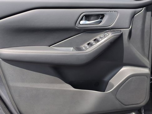 New 2026 Nissan Rogue SV FWD image 12