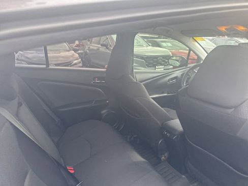 Used 2022 Toyota Prius LE FWD image 19