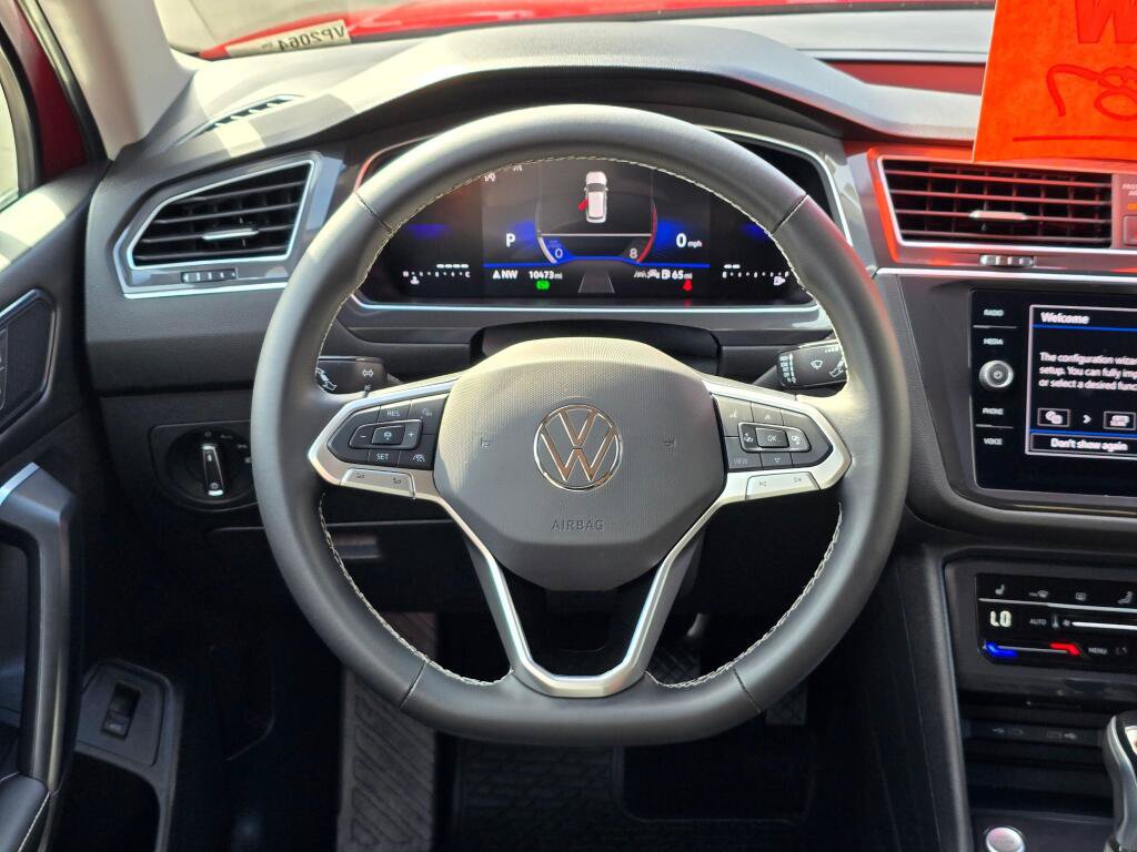 Used 2024 Volkswagen Tiguan SE AWD/4WD image 19