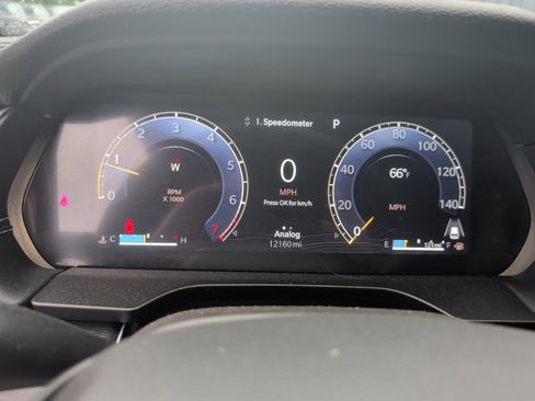 Used 2025 Jeep Grand Cherokee L Altitude AWD/4WD image 6
