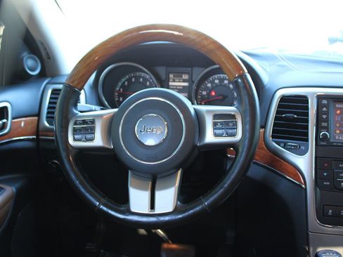 Used 2012 Jeep Grand Cherokee Overland image 14